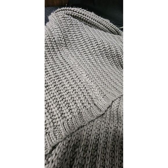 Selfie Leslie Sweater Olive Green Sz M Balloon Sleeves‎ Loose Off Shoulder Knit - Picture 8 of 10